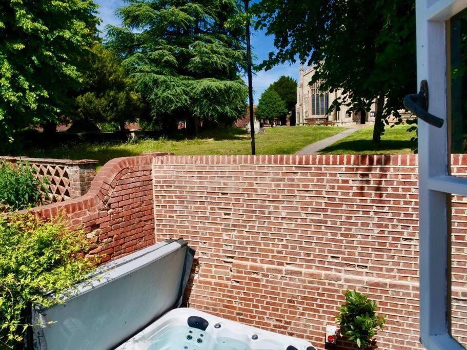 Вілла Huge Luxury 8 Bed Manor House Hot Tub Pool Table Сафрон-Волден Екстер'єр фото